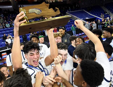 Malden Catholic tops Mansfield, repeats as state champs