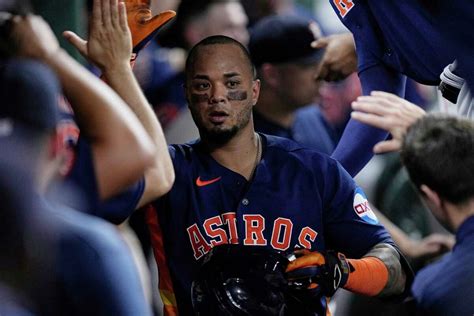 Maldonado’s homer in eighth gives Houston Astros 3-2 win over Seattle Mariners