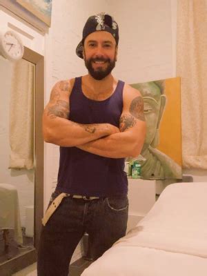 Last On: 8 hours ago. Hello guys, my name is Fernando I've been doing massage for 14 years , trained in Swedish massage, deep tissue and Sports massage. ,Massage therapy is something that I truly enjoy and believe to be extremely beneficial to one's mental and physical health. I can do incall appointments in San Francisco, or outcall ... .