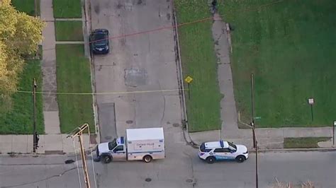 Male shot dead in Chicago's West Pullman neighborhood