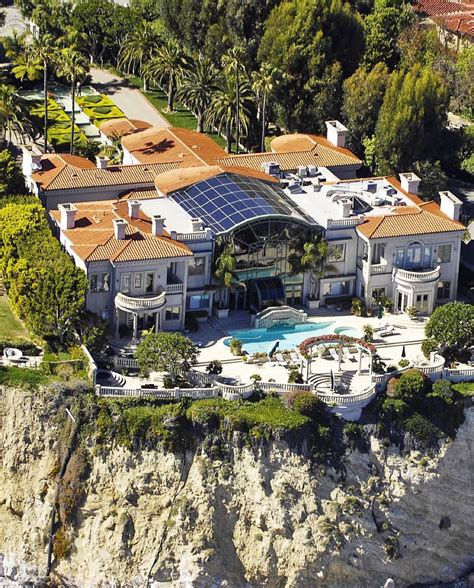 Malibu mansions. Aug 10, 2023 · In 2017, Scott Gillen grabbed headlines when he spent $50 million for 24 coastal acres in Malibu, CA, where he set out to build five scene-stealing mansions. At the time, the filmmaker-turned ... 