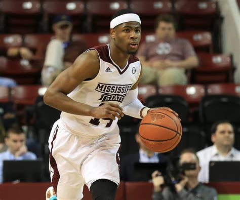 Malik Newman Height (w/ shoes): 6-4 Height (w/o shoes): 6-2.5 Weight: 179 Wingspan: 6-5 Standing Reach: 8-3 Malik Newman doesn't have great size for a scoring guard and hasn't improved much on his 180-pound frame over the last few years (he was 170 three years ago), but he measures up favorably to another extremely prolific scoring guard from …