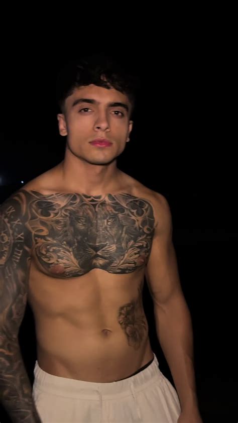 Malikross Onlyfans Leaked 🍑 [HD]