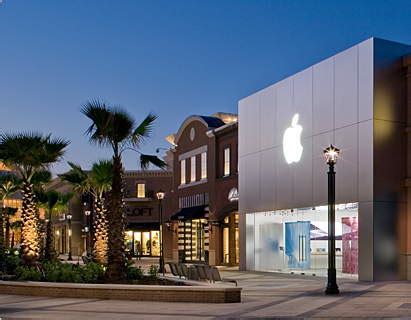 Other places inside Mall of Louisiana. Apple Store of Lou