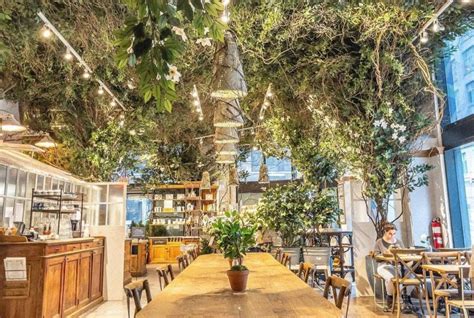 Maman nyc. Maman is a café, bakery, restaurant and event space. Maman's menu highlights childhood favorites from the south of france and north america. In addition to our cafés and … 