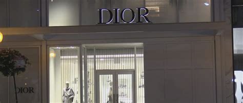 Man arrested after armed robbery at Dior store in Chicago's Gold Coast