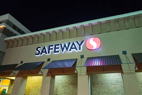 Man arrested after stabbing at Safeway parking lot in Santa Rosa: police