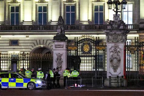Man arrested outside Buckingham Palace days before King’s coronation