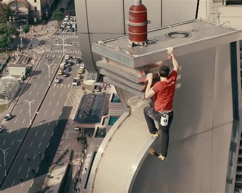 Man climbing skyscraper netflix.  Netflix Faces Backlash After Famous Climber Dis...