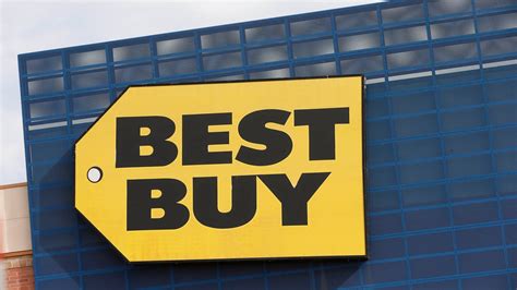 Man conducts armed robbery at Bolingbrook Best Buy