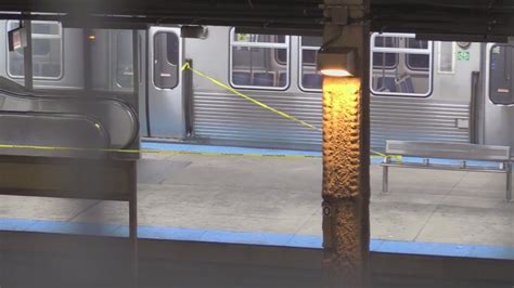 Man critical after being stabbed multiple times following altercation on CTA Red Line train