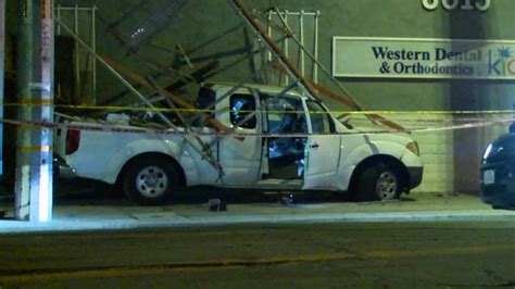 Man dies after crashing into scaffolding in South Los Angeles