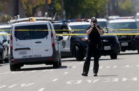 Man fatally shot in West Oakland