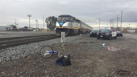 Man hit by Amtrak train in San Diego dies