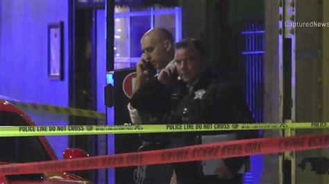 Man hospitalized after attempted carjacking, shooting in Loop