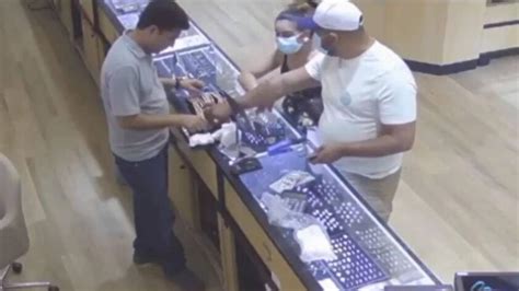 Man in suit duped employees into opening door before Pacific Mall jewelry heist