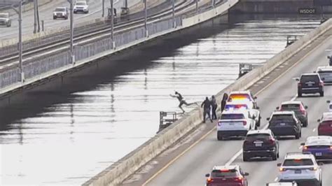 Man jumps off i 240.  Man s&ouml;kte efter ledare med styrka och f&ouml;rst&aring;nd, som sku...