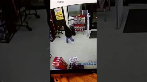 Man offers $100 to attack man who witnessed shoplifting at a Family Dollar; 2 people take offer