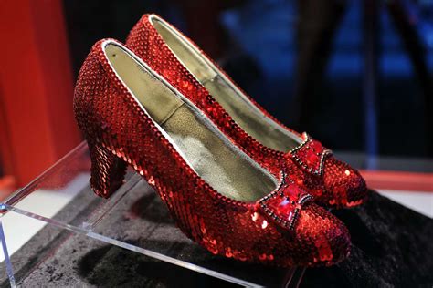 Man pleads guilty to stealing 'Wizard of Oz' ruby slippers from Minnesota museum in 2005