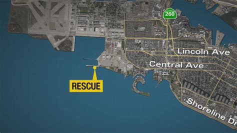 Man rescued in Alameda after sailboat becomes submerged