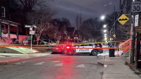 Man seriously hurt after being stabbed in neck multiple times in Leslieville