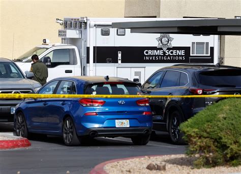 Man shoots woman and 3 children, then himself, at Las Vegas apartment complex, police say