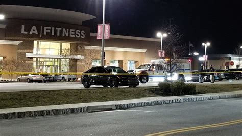 Man shot five times after basketball game in LA Fitness parking lot, 1 in custody: Tinley Park PD