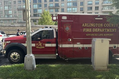 Man steals ambulance responding to Arlington crash, strikes at least 10 vehicles along I-395