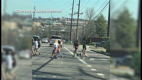 Man stops traffic to help teacher, children escape Nashville school shooting