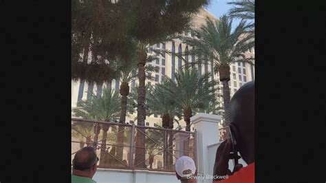 Man takes woman hostage in hotel room at Caesars casino, Las Vegas police say
