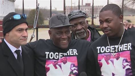 Man who spent 30 years in prison for Chicago murder he said didn't commit released