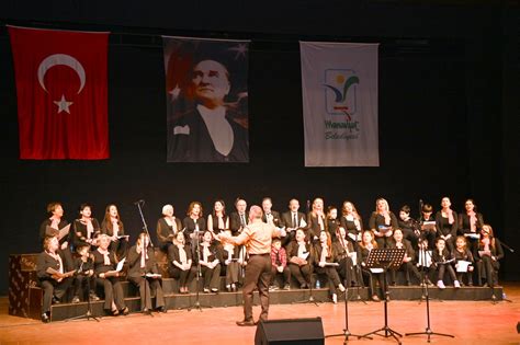 Manavgat Belediyesi TSM Korosu’ndan ‘Karışık Kaset’ Konseris