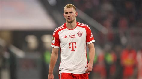 Manchester United on red alert with Matthijs de Ligts Bayern Munich future  in doubt - Paper Talk