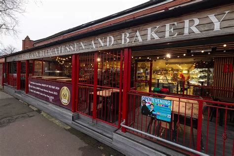 Manchester bakery.  Bakery & Cafe Fresh.  Join us for cupcake classes, kids&rsquo; parties, or ...