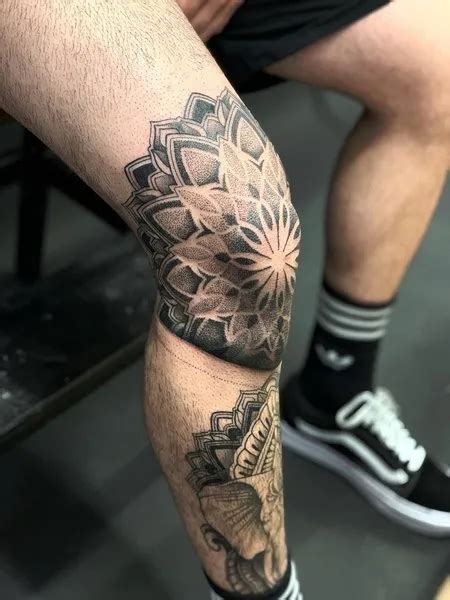 Mandala knee cap tattoo Knee tattoo, Leg tattoos, Tattoos for guys