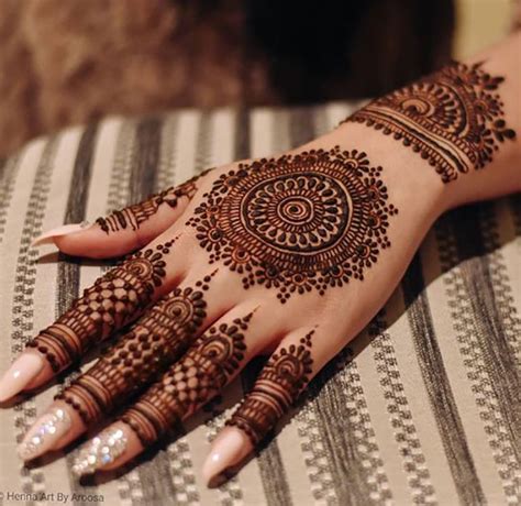 Mandala pattern ideas easy.  Explore elegant mehendi patterns that create a refined yet eye-c...