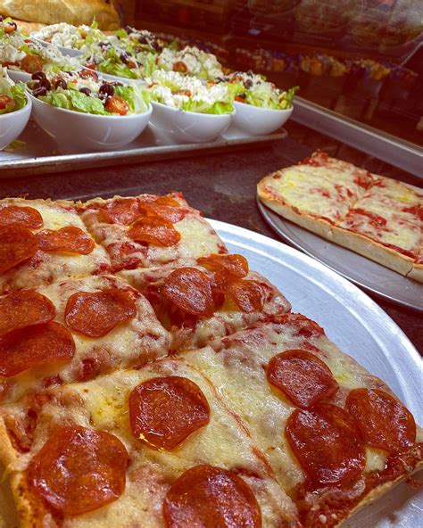 Mangino's mahoningtown. Mangino's Pizzeria in New Castle, PA, is a well-established Italian restaurant that boasts an average rating of 4.2 stars. Learn more about other diner's experiences at Mangino's Pizzeria. Don’t wait until it’s too … 