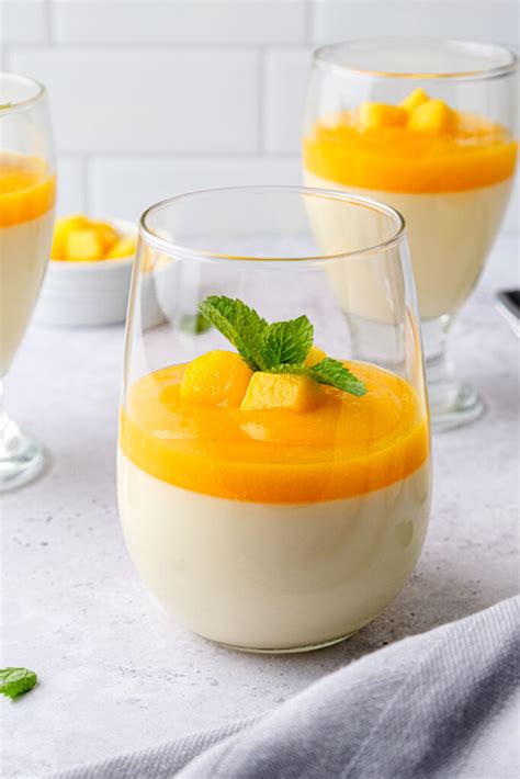 Mango pannacotta