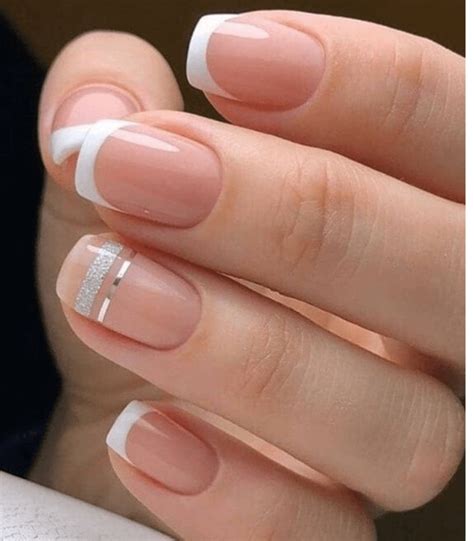 Manicure quadrata francese - Idee di moda e Bellezza