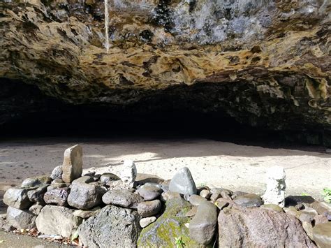 Maniniholo dry cave. 