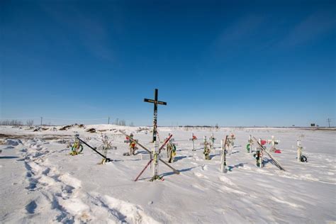 Manitoba RCMP, community leaders look to Saskatchewan after deadly crash