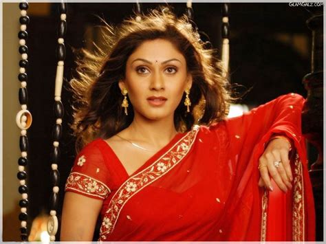 Manjari phadnis wallpapers for iphone