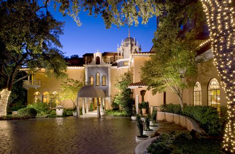 Mansion at turtle creek. 2821 Turtle Creek Blvd., Dallas, TX 75219, USA 75219 Dallas TX USA Fitness Studio Open daily, the Health and Fitness Studio features Peloton bikes, TechnoGym machines, free weights, treadmills, steam and sauna rooms. 