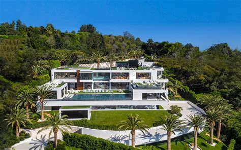 Mansions in la. May 27, 2022 · Here is a list of the top ten most expensive houses in Los Angeles. The One, Bel Air. With 105,000 square feet, The One is a hillside mansion. The modern Los Angeles mansion spans 3.8 acres and had a listing price of $295 million, although it eventually sold for $141 million in February 2022. The property has 360-degree mountain and ocean views ... 