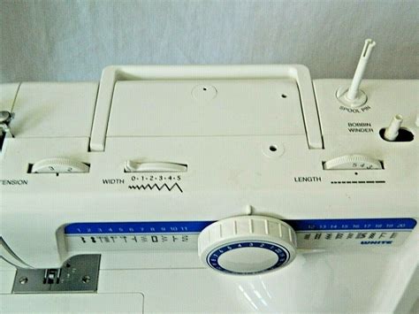 Manual for white sewing machine model 4042. - Heure de dieu sur le nouveau monde.