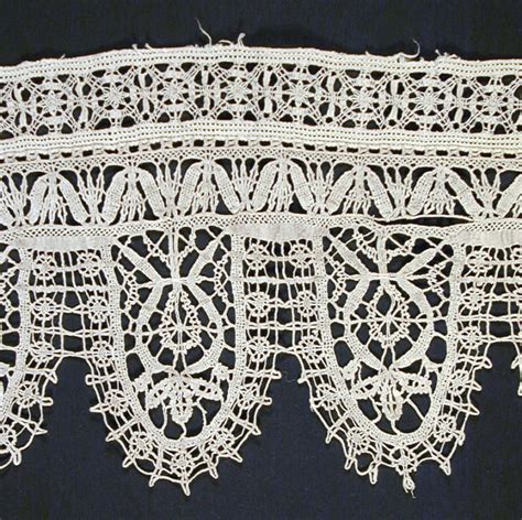 Manual of handmade bobbin lace work. - Beni terrieri del capitolo della cattedrale di cremona fra il xiii e il xiv secolo..