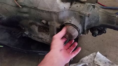 Manual transmission stuck in 5th gear. - Changing oil in manual gearbox peugeot 206 2001 model.
