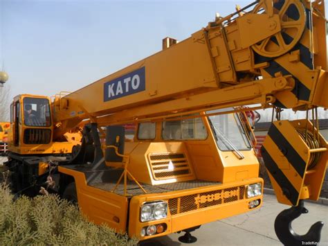 Manual truck crane kato 25 ton. - Teacher guide eoc coach gold english 2.
