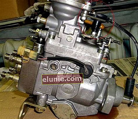 Manuale di riparazione della pompa di iniezione diesel. - Komatsu pc750 7 pc800 7 shop manual.