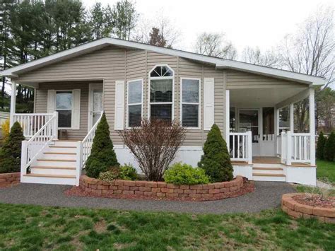 Manufactured homes for sale in nh. 2 bed. 1 bath. 780 sqft. 35 Joshua St. Rochester, NH 03867. View Details. Brokered by RE/MAX Bayside Innovative Properties. Mobile house for sale. $215,000. 